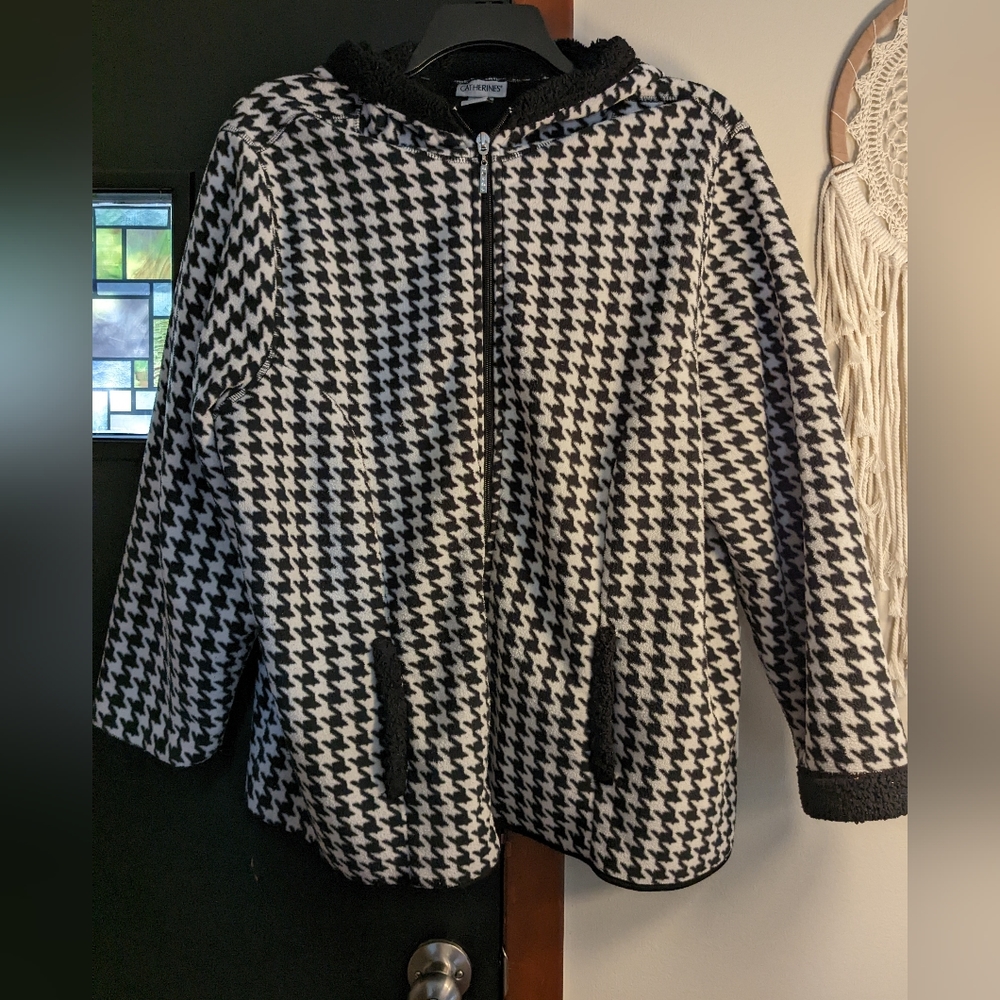 Cozy fleece houndstooth jacket, size 1X